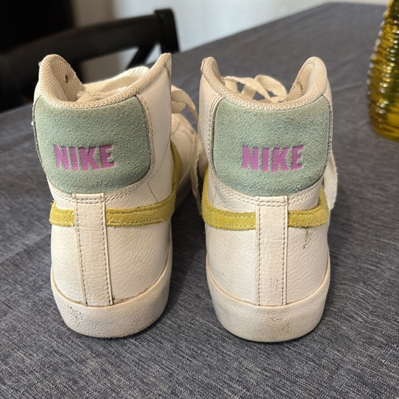 nike blazer mid white light zitron’s youth size 7 - Picture 3 of 5